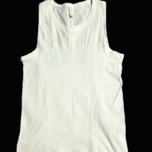 Athleta Oxygen Perforated Tank